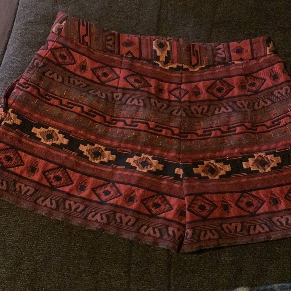 BCBG GENERATION WOMENS SHORTS - Picture 2 of 4